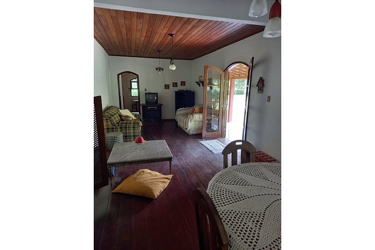 Cozy Farmhouse with Pool in Bom Jardim