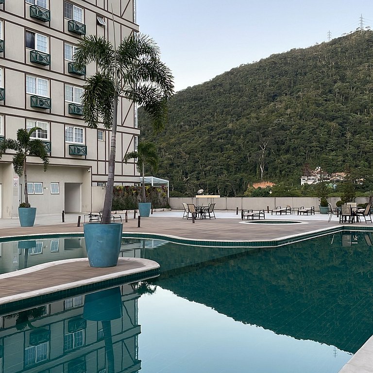 Granja Brasil Itaipava com ar condicionado e smartv 55poleg