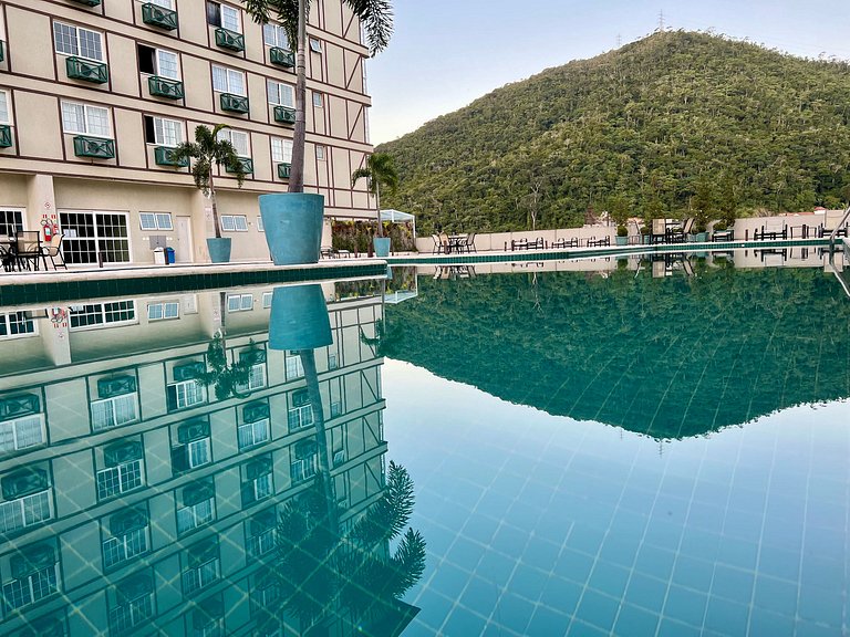 Granja Brasil Itaipava com ar condicionado e smartv 55poleg