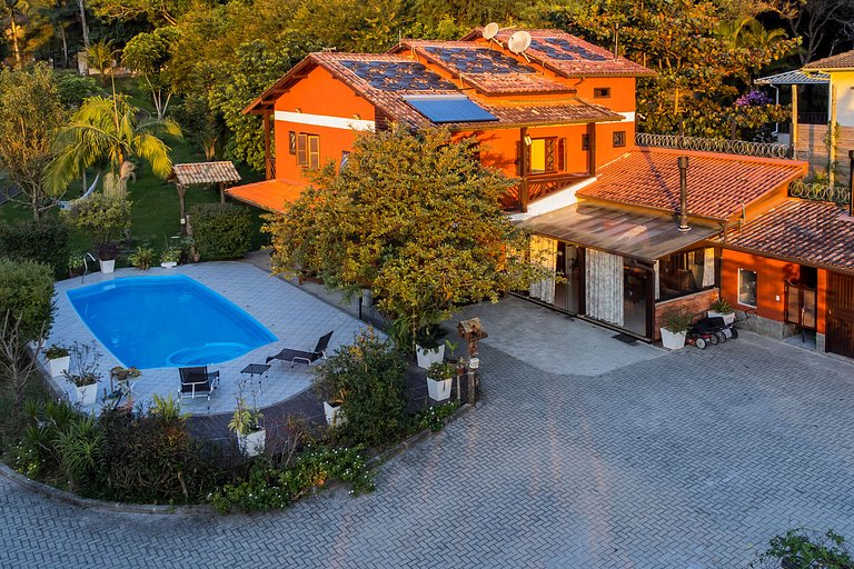 Casa com piscina em Floripa - 15 min Jurerê