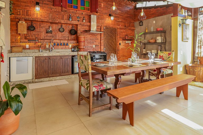 House with Pool in Floripa – 15 min from Jurerê