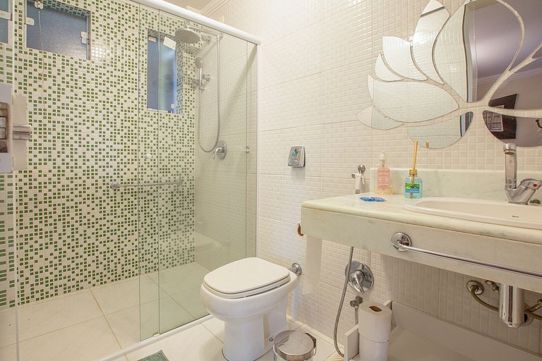 House with Pool in Floripa – 15 min from Jurerê