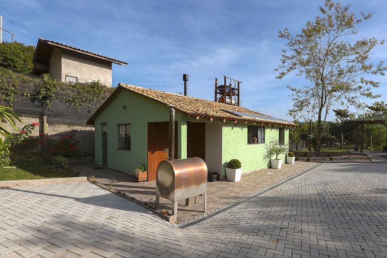 Casa com piscina em Floripa - 15 min Jurerê