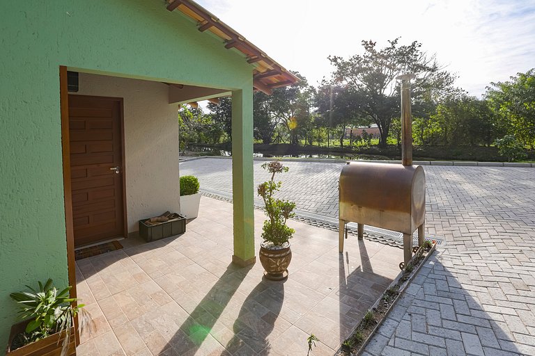 Casa com piscina em Floripa - 15 min Jurerê