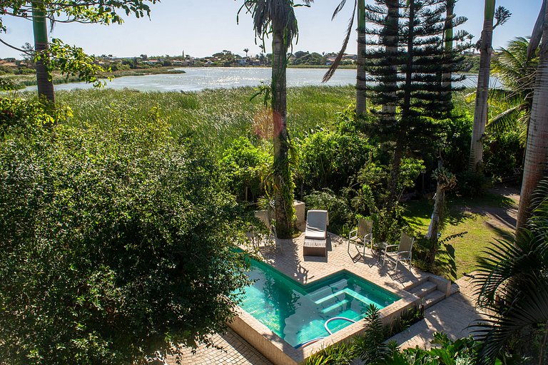 Casa ampla: 450 metros da praia de Geribá com piscina