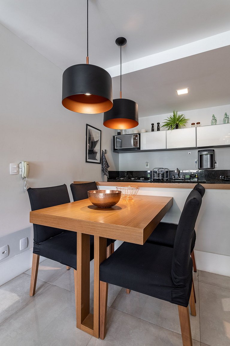 Apt com ar condicionado no Centro de Itaipava