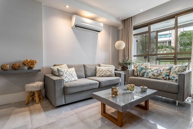 Lindo quarto e sala no coração de Itaipava