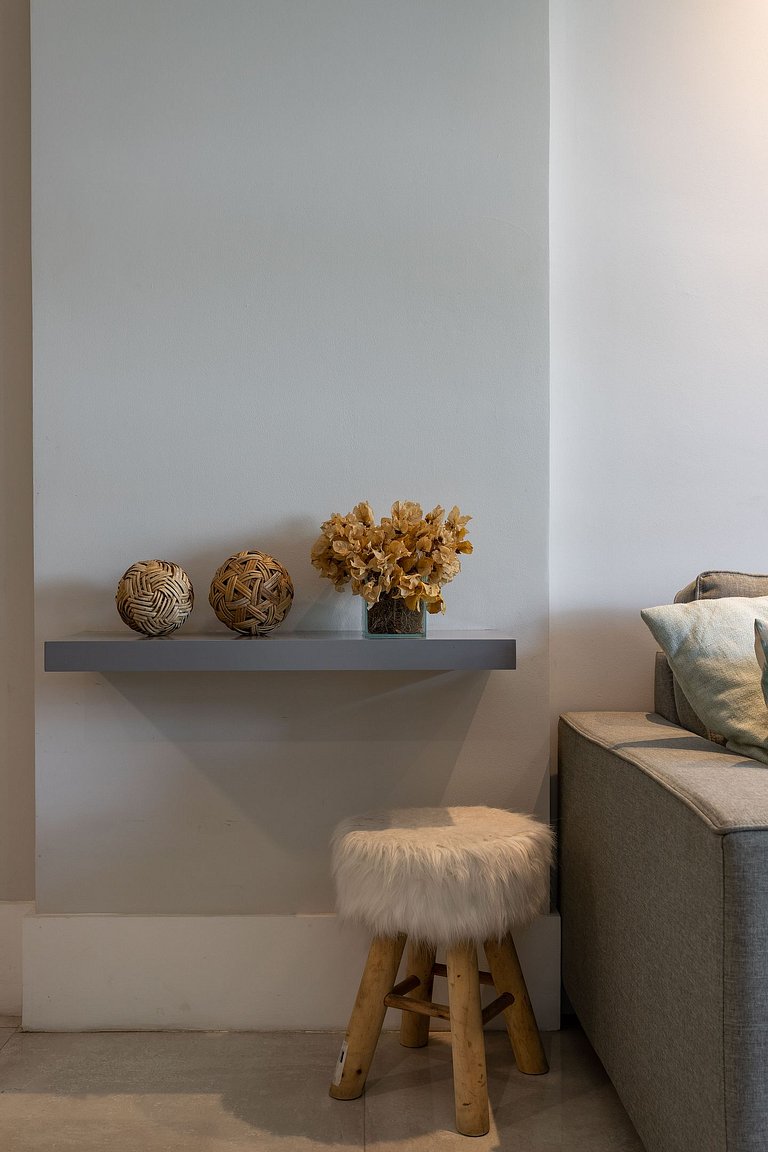 Lindo quarto e sala no coração de Itaipava