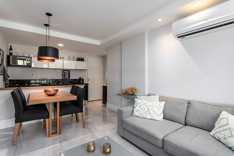 Lindo quarto e sala no coração de Itaipava