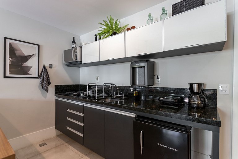 Lindo quarto e sala no coração de Itaipava