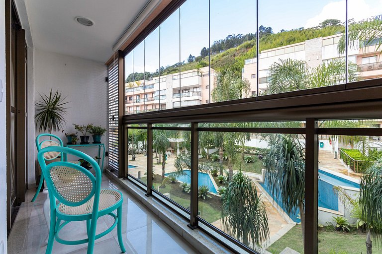 Apartment with one bedroom and living room in the heart of I