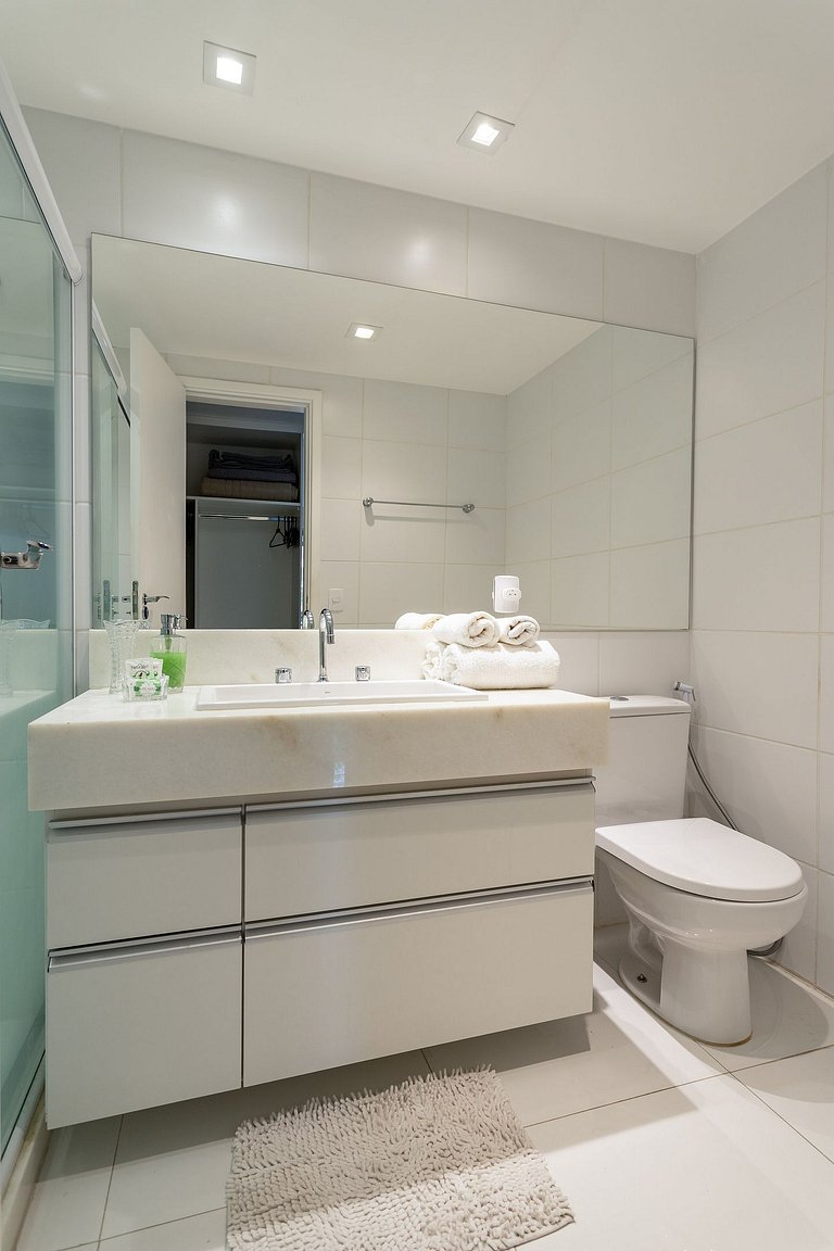 Lindo quarto e sala no coração de Itaipava