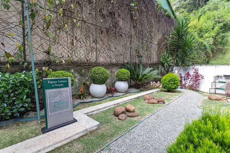 Private Jacuzzi Penthouse in the Heart of Itaipava