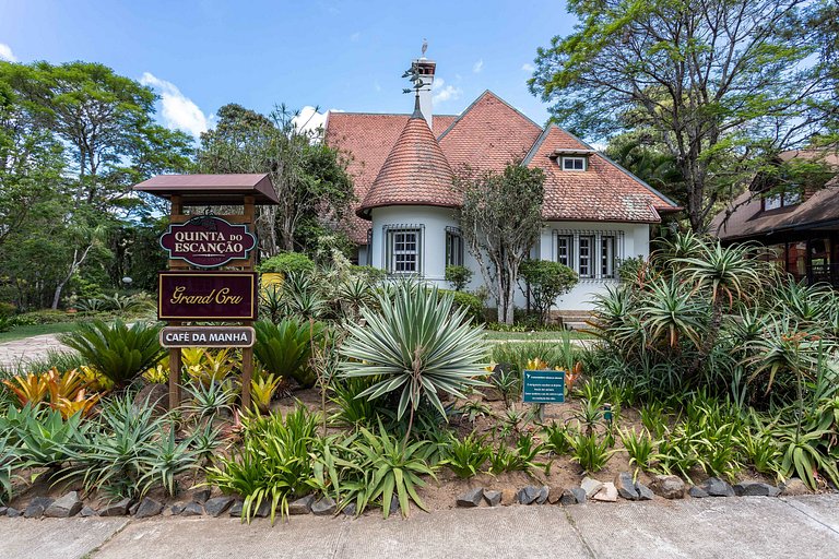 Granja Brasil Itaipava com ar condicionado e smartv 55poleg