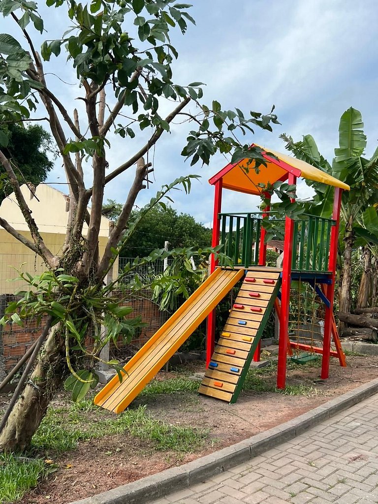 House with Pool in Floripa – 15 min from Jurerê