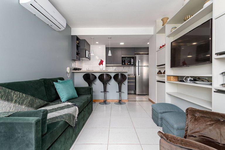 Private Jacuzzi Penthouse in the Heart of Itaipava