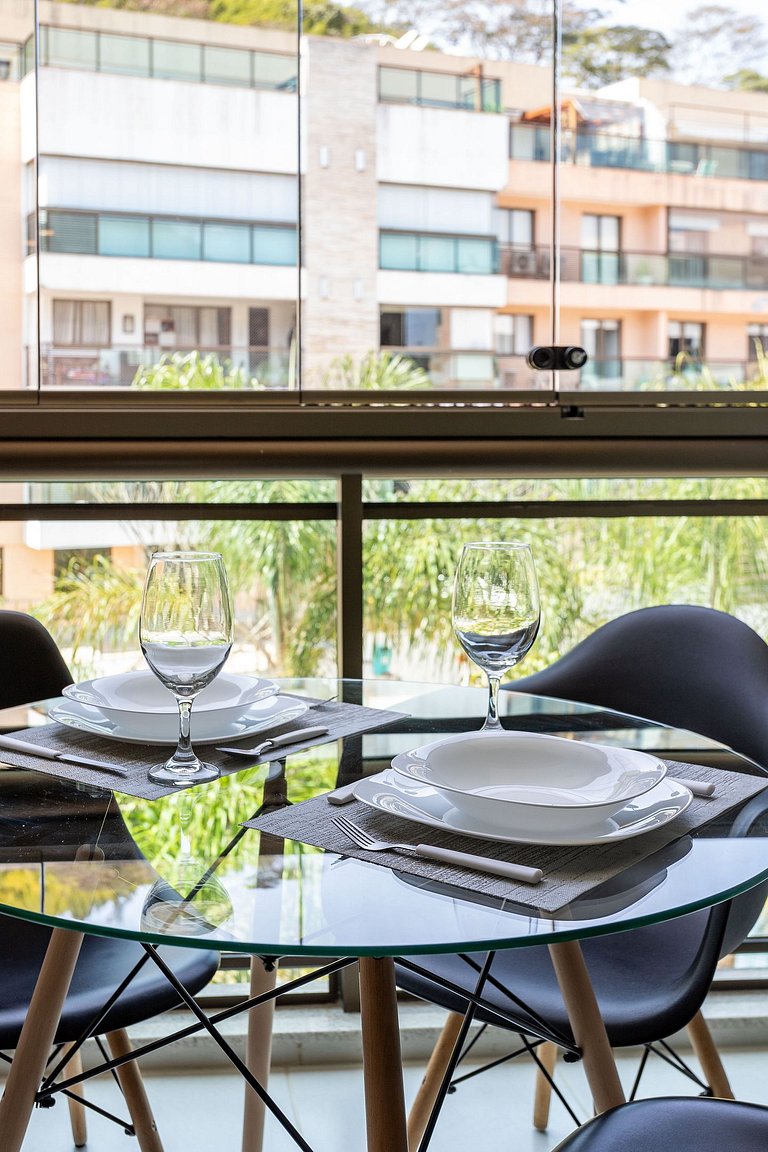 Private Jacuzzi Penthouse in the Heart of Itaipava