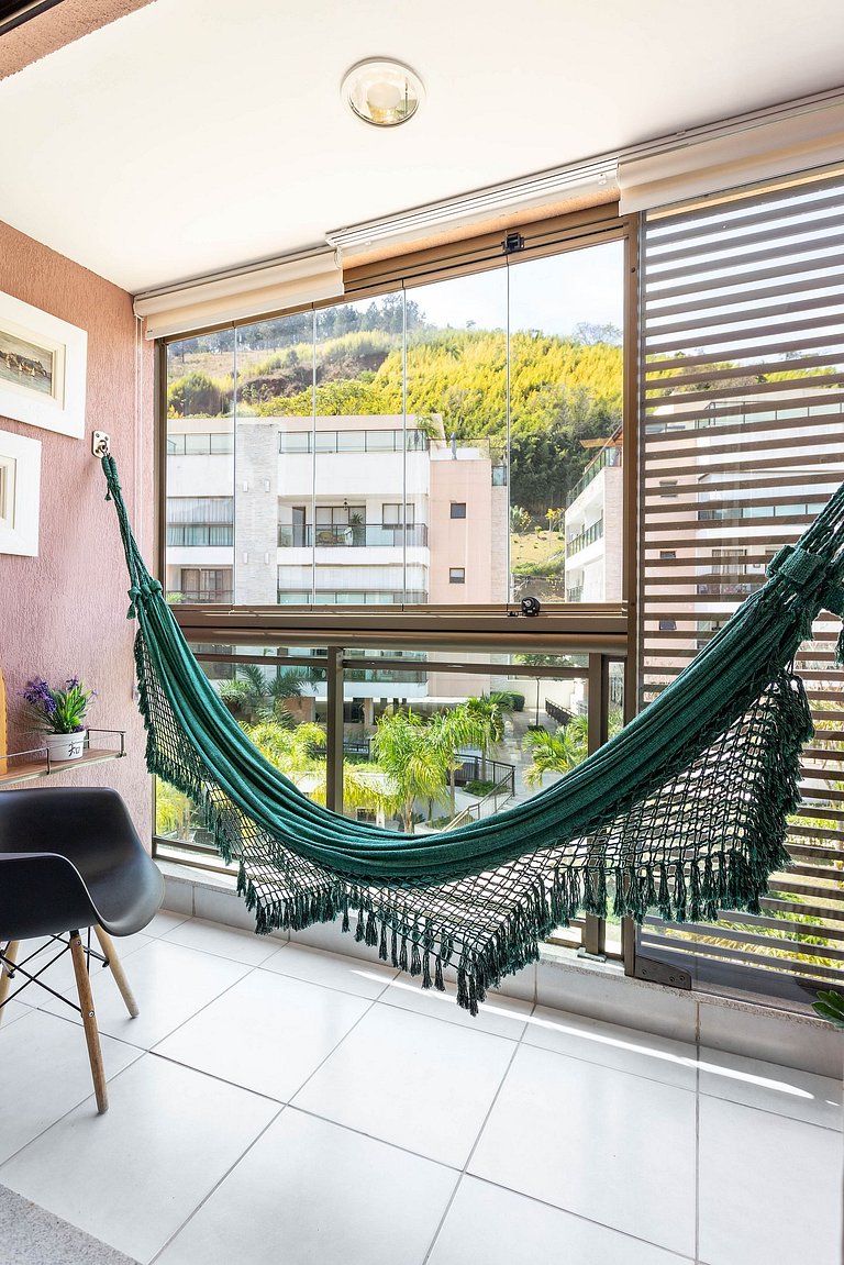 Private Jacuzzi Penthouse in the Heart of Itaipava