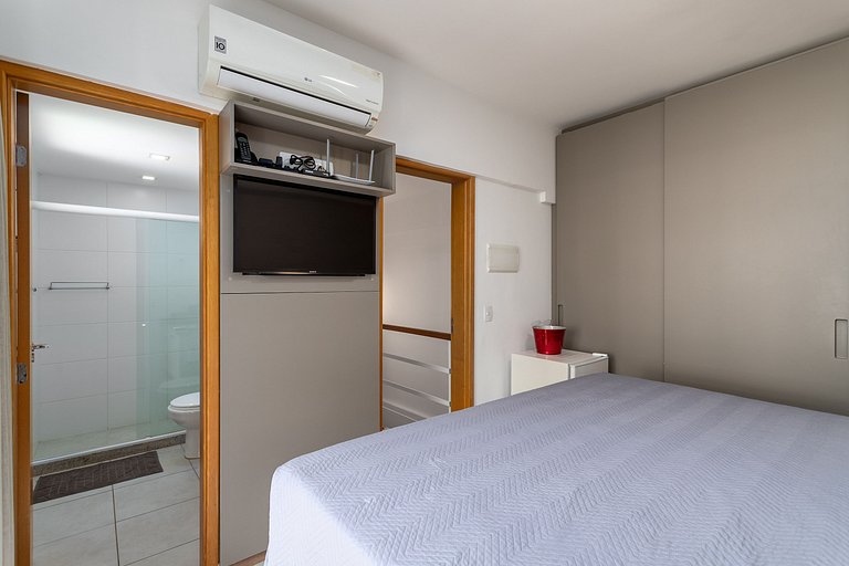 Private Jacuzzi Penthouse in the Heart of Itaipava
