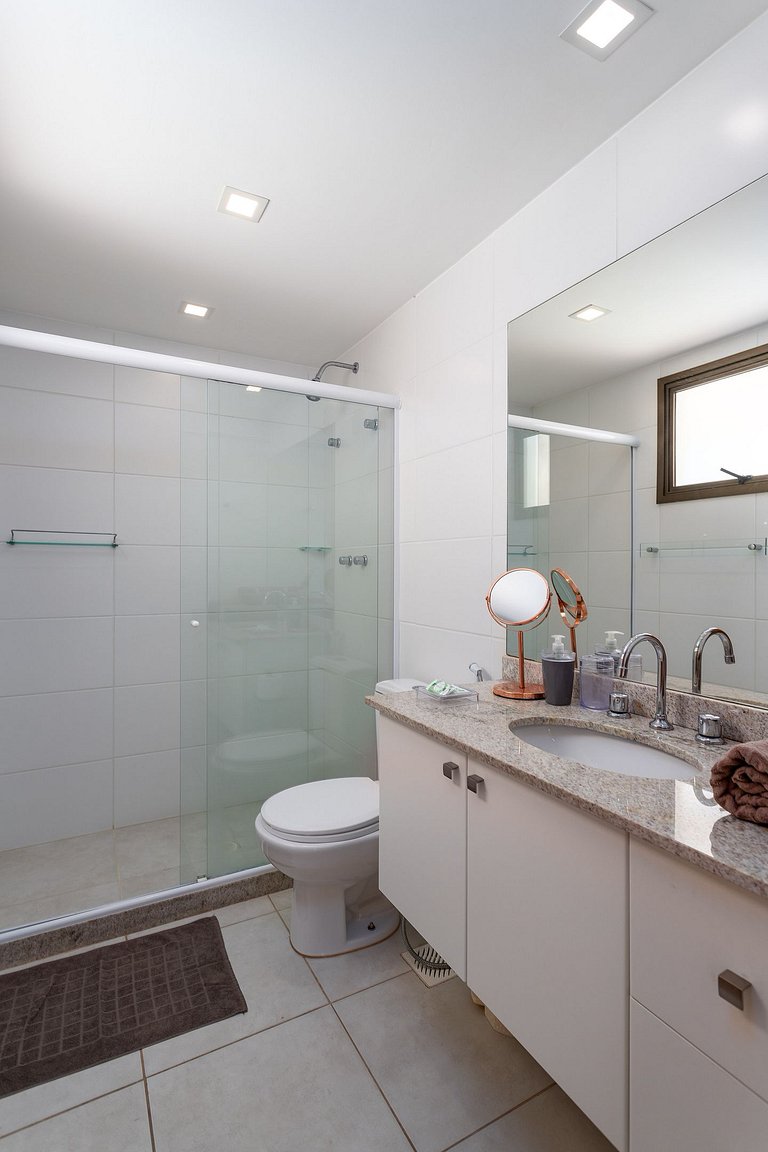 Private Jacuzzi Penthouse in the Heart of Itaipava
