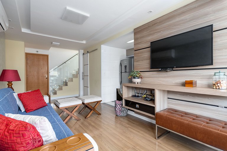Exclusive Penthouse with Private Jacuzzi in the Heart of Ita