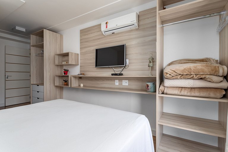 Exclusive Penthouse with Private Jacuzzi in the Heart of Ita