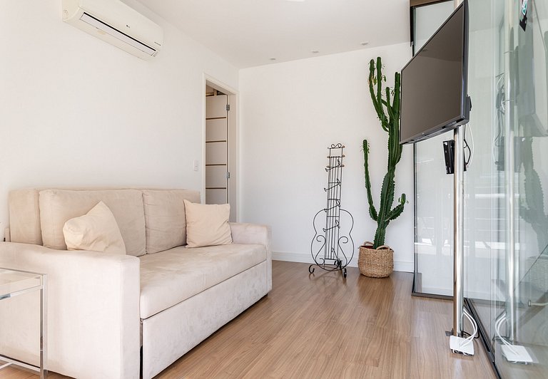Exclusive Penthouse with Private Jacuzzi in the Heart of Ita
