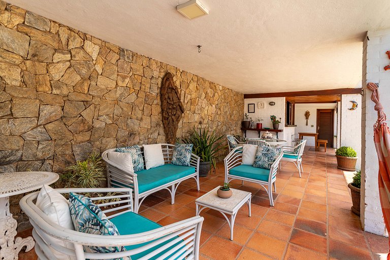 House in Araras: Pool, Sauna, and Included Services!