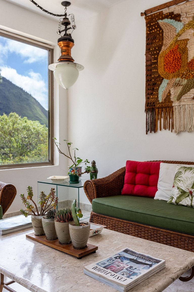 House in Araras: Pool, Sauna, and Included Services!