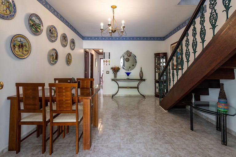 House in Araras: Pool, Sauna, and Included Services!