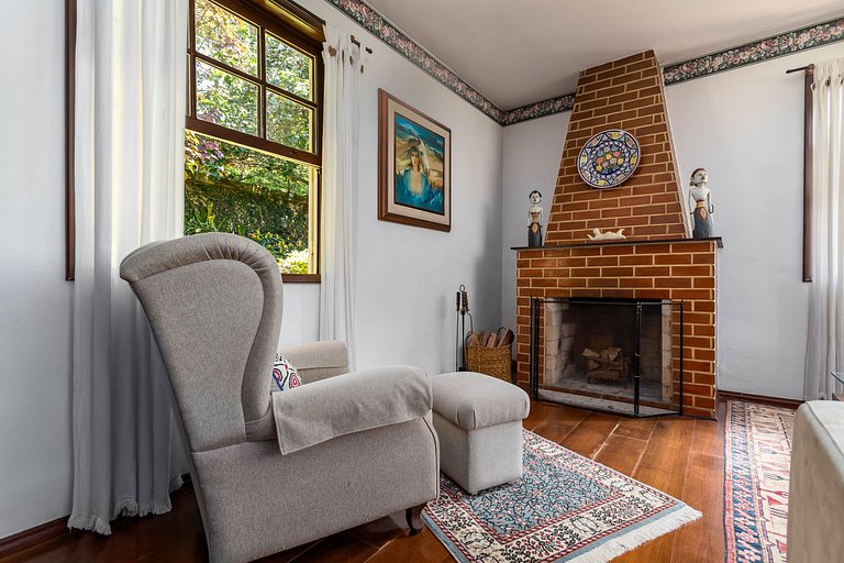 House in Araras: Pool, Sauna, and Included Services!