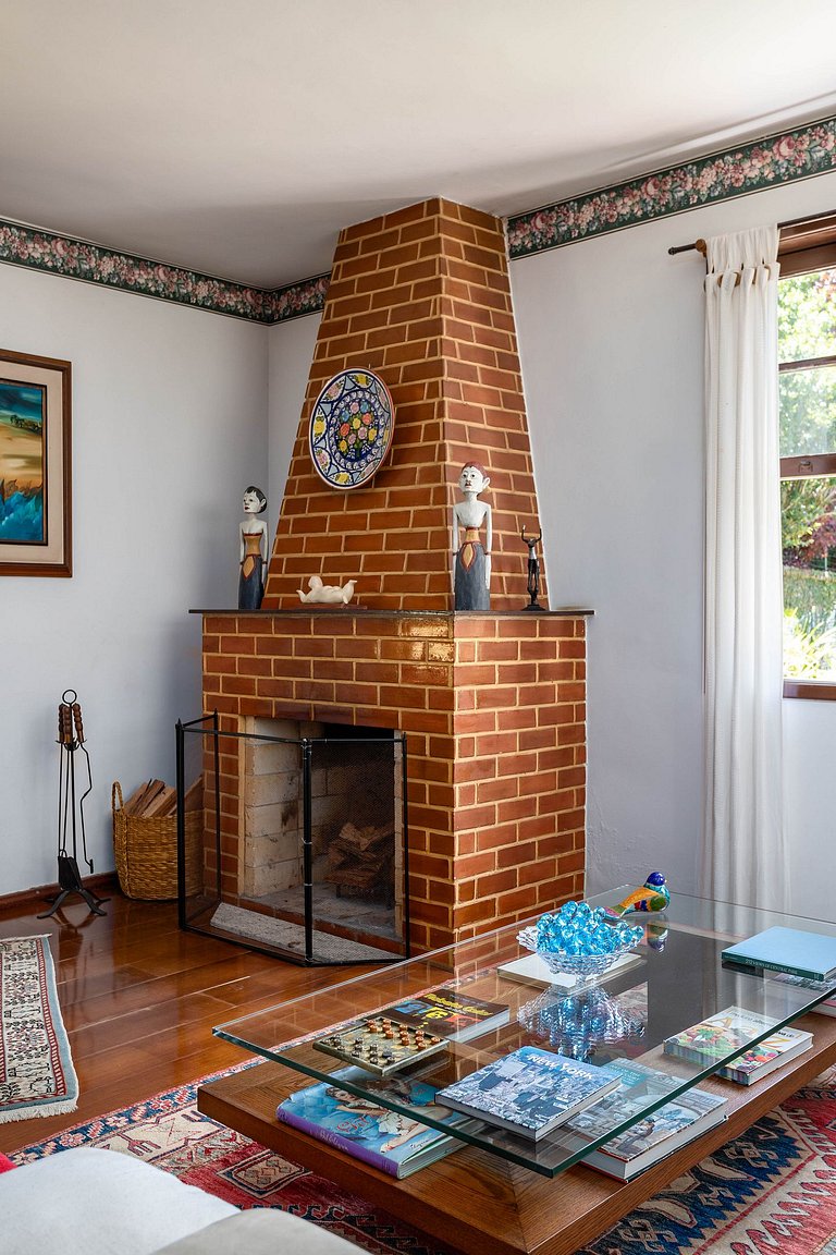 House in Araras: Pool, Sauna, and Included Services!