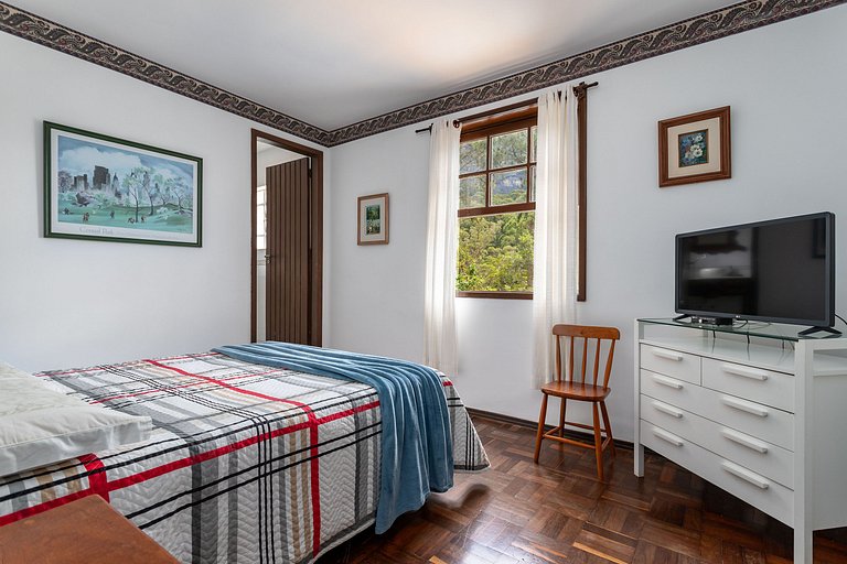 House in Araras: Pool, Sauna, and Included Services!