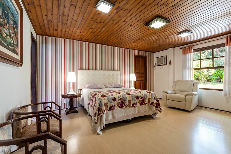 House in Araras: Pool, Sauna, and Included Services!