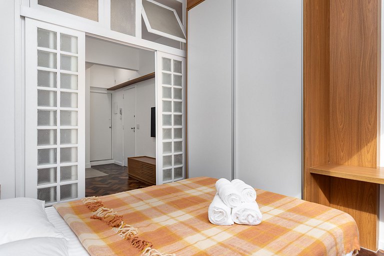 Flat beira-mar em Copacabana com ar condicionado