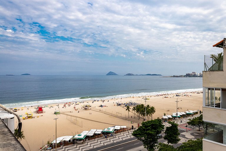Flat beira-mar em Copacabana com ar condicionado