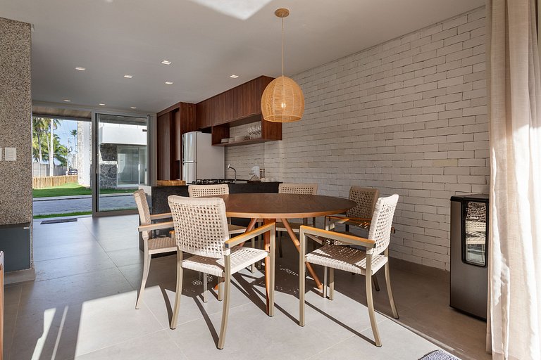 House with pool and barbecue in Milagres