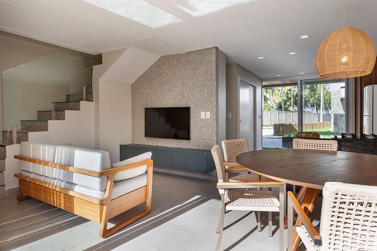 House with pool and barbecue in Milagres