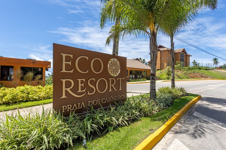 Exclusive Oceanfront Bungalow with Included Service — Eco Re