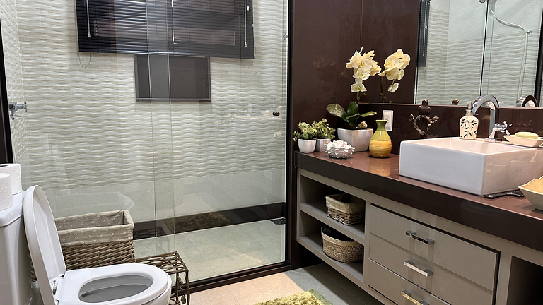 Spacious house for up to 19 people, 5 minutes from the beach