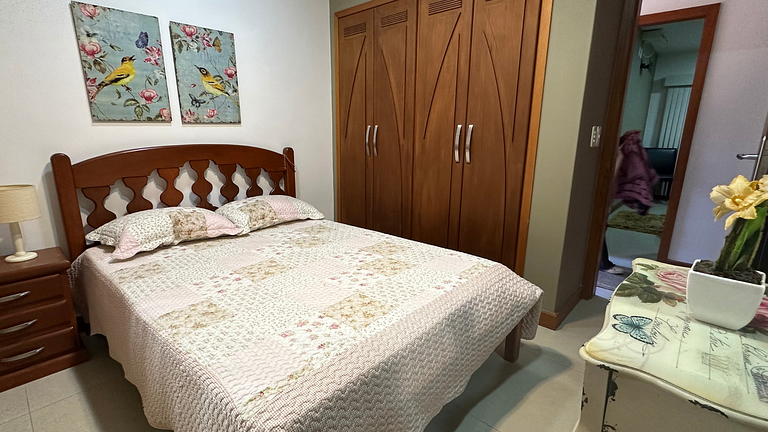 Spacious house for up to 19 people, 5 minutes from the beach