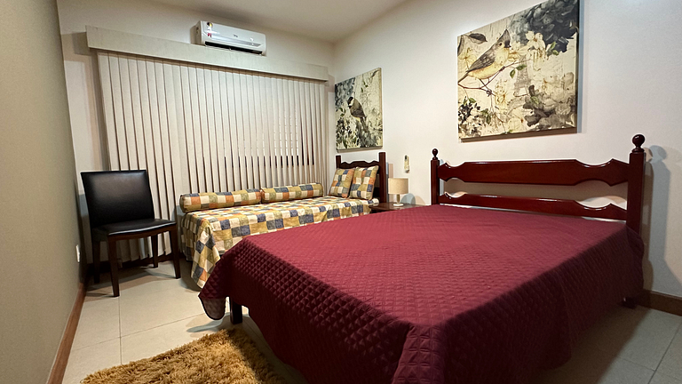 Spacious house for up to 19 people, 5 minutes from the beach