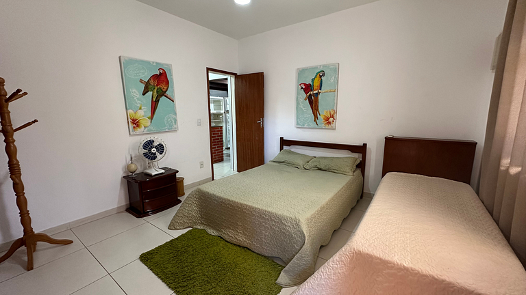 Spacious house for up to 19 people, 5 minutes from the beach