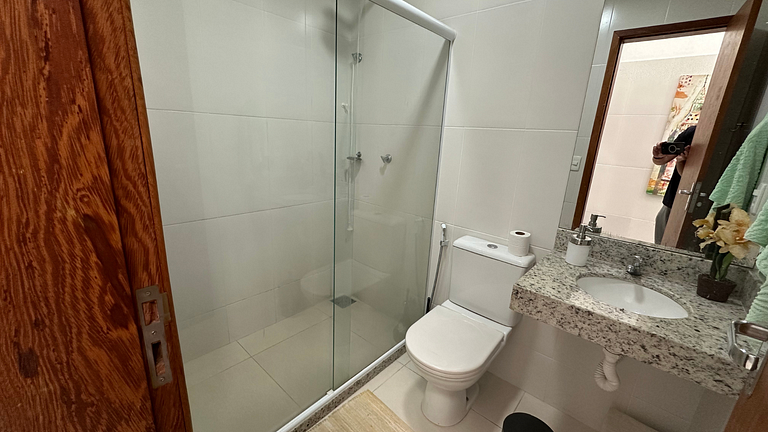 Spacious house for up to 19 people, 5 minutes from the beach