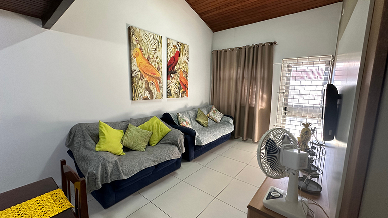 Spacious house for up to 19 people, 5 minutes from the beach