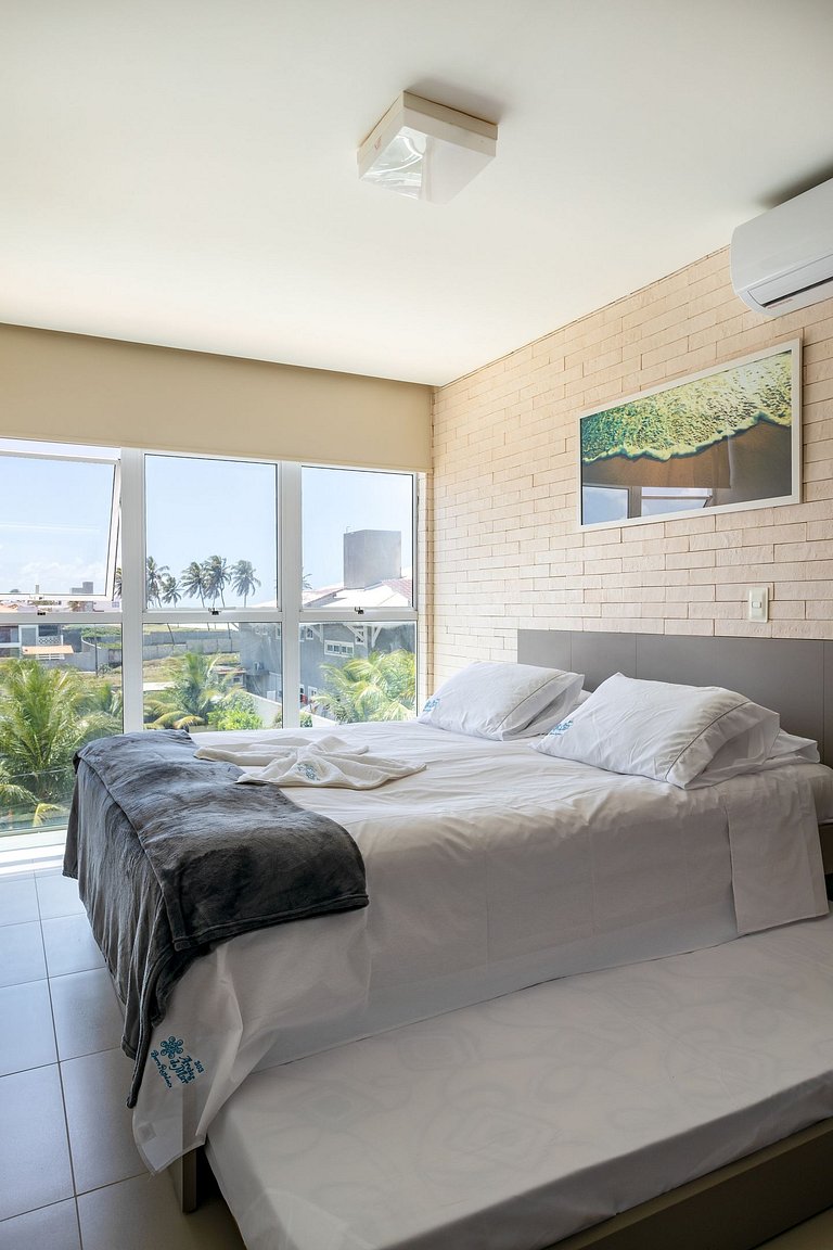 Luxury and comfort right on the beach in Barra de São Miguel
