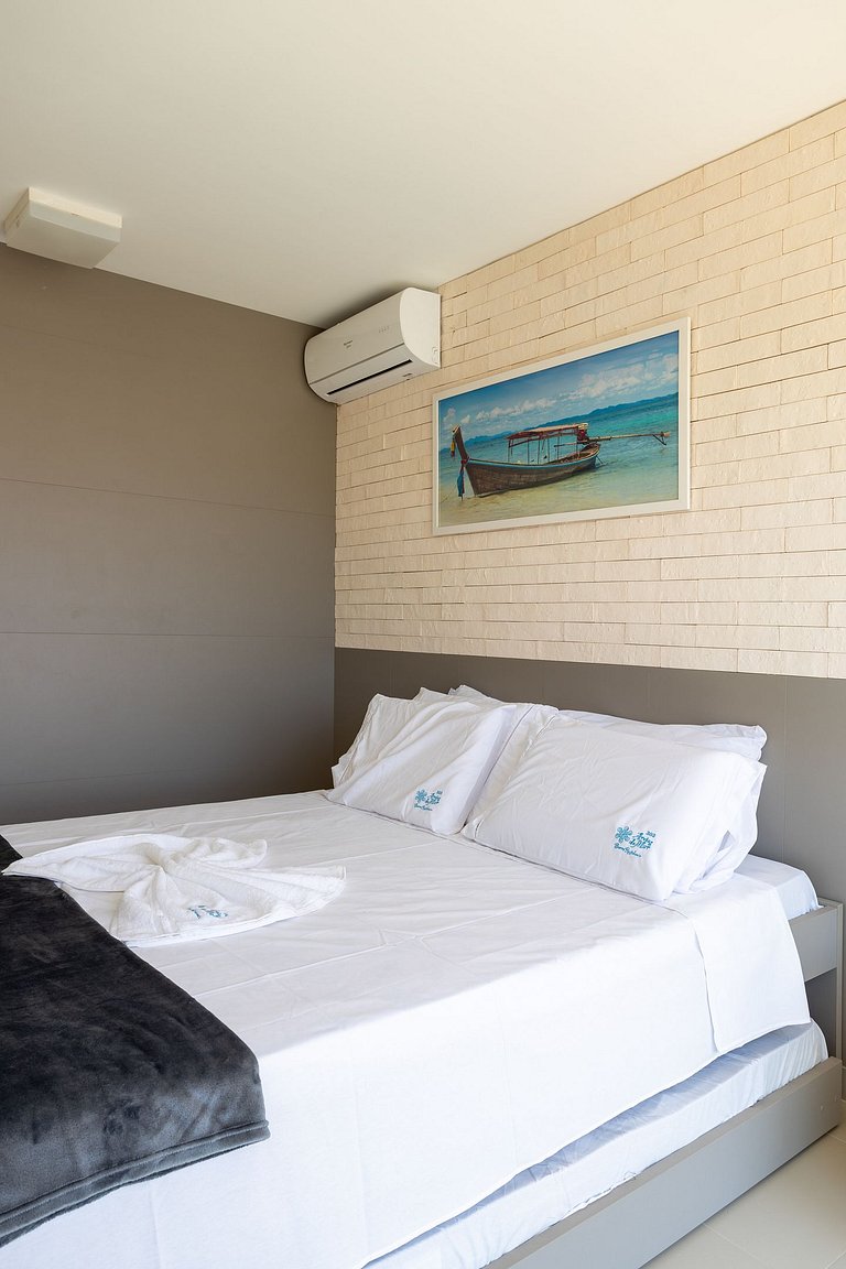 Luxury and comfort right on the beach in Barra de São Miguel