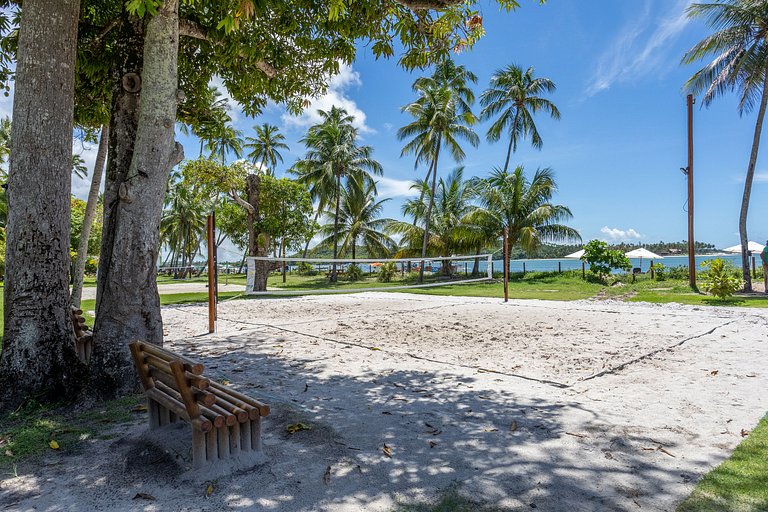 Exclusive Oceanfront Bungalow with Included Service Eco Reso