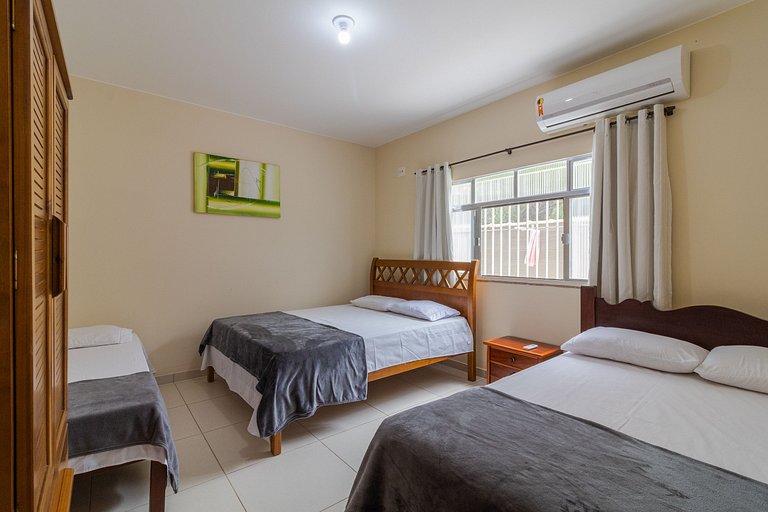 House with Pool and Barbecue at Praia Seca