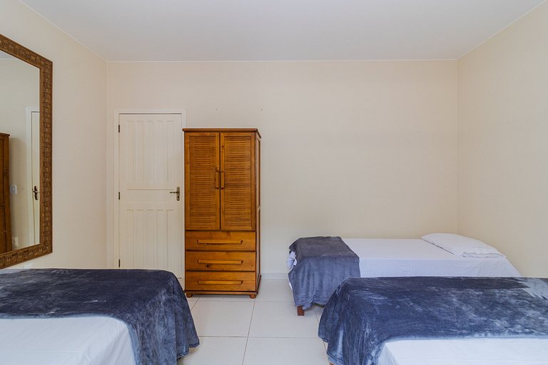 House with Pool and Barbecue at Praia Seca